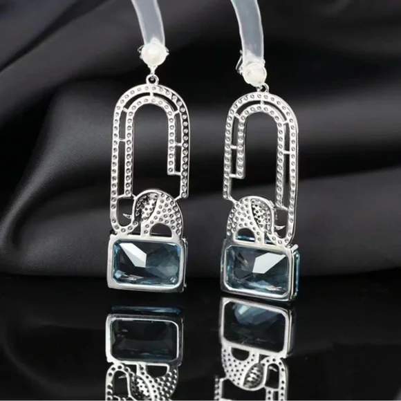 - - 18K GP Blue zircon elephant 🐘 dangle earrings